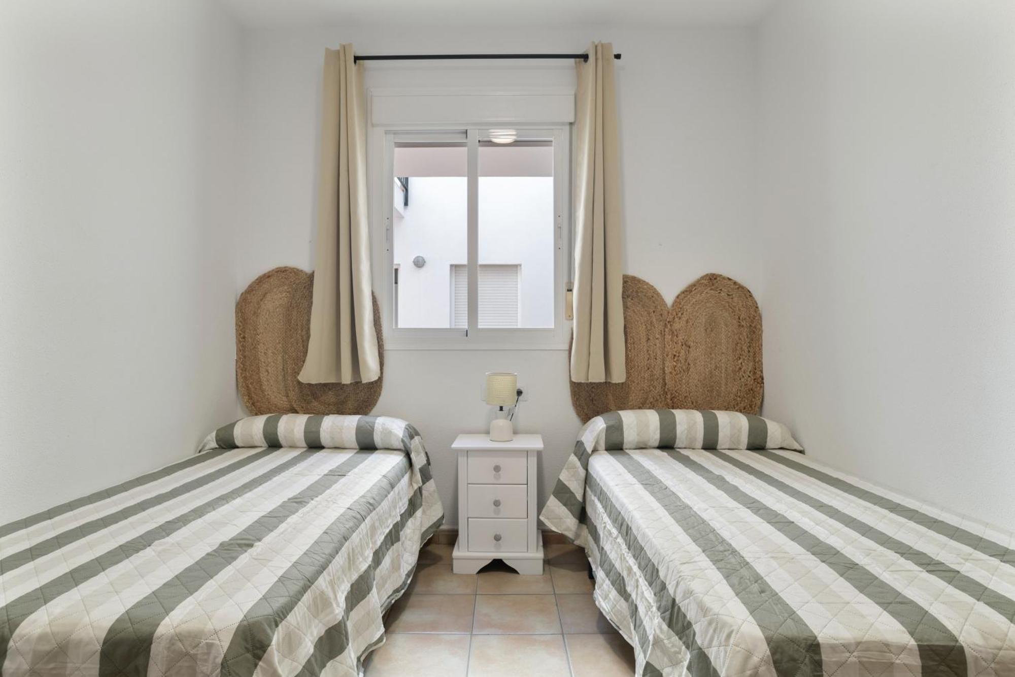 Apartamento Perez Zara 5 โกนิล เด ลาฟรอนเตรา ภายนอก รูปภาพ