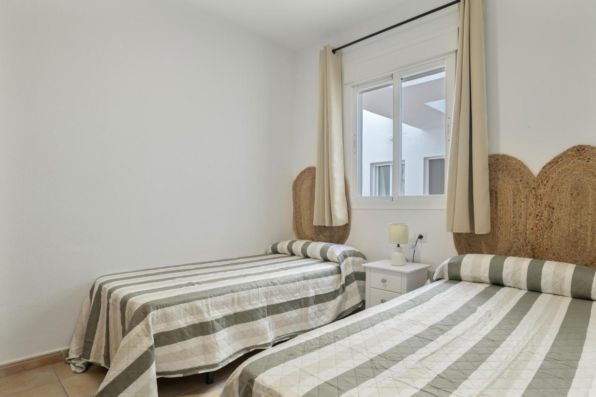 Apartamento Perez Zara 5 โกนิล เด ลาฟรอนเตรา ภายนอก รูปภาพ