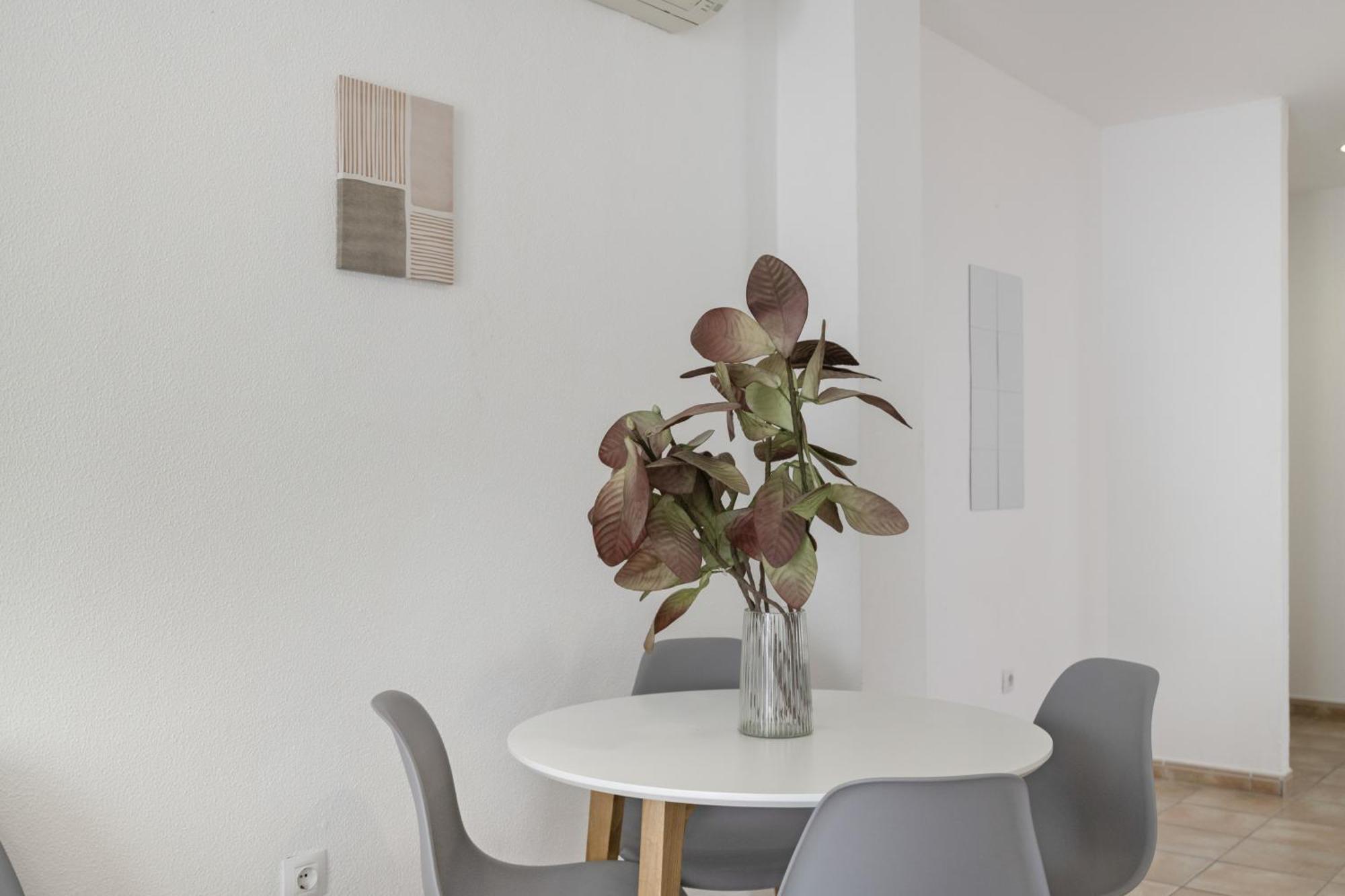 Apartamento Perez Zara 5 โกนิล เด ลาฟรอนเตรา ภายนอก รูปภาพ